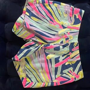 Lilly Pulitzer shorts size 4 in excellent condition.